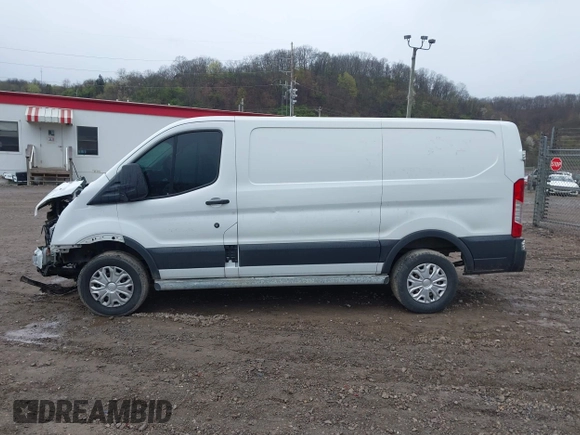 2016 Ford Transit Cargo with VIN 1FTYR1ZM8GKB37562, listed as a IAAI auction lot 41997797 with 71,452 mi miles. Bid and sale history available at carsss.com. Image 15.