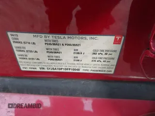 2013 Tesla Model S Performance с VIN 5YJSA1DP1DFP10048, выставлен на аукционе IAAI как лот 42523396 с пробегом 135 396 миль миль и . История ставок и продаж доступна на DreamBid. Изображение 9.