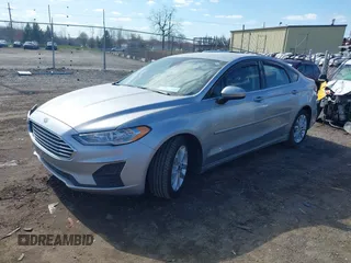 2020 Ford Fusion SE z VIN 3FA6P0LU8LR163896, wystawiony jako IAAI lot #41994803 z przebiegiem 89 892 mil mil oraz . Historia ofert i sprzedaży dostępna na DreamBid. Obrazek 20.