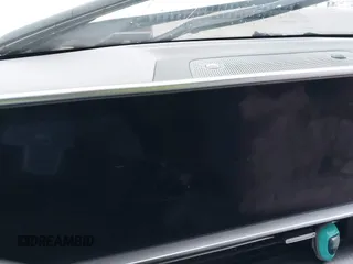 2024 Hyundai Ioniq 6 SEL z VIN KMHM34AC1RA063734, wystawiony jako IAAI lot #41222335 z przebiegiem 3389 mil mil oraz . Historia ofert i sprzedaży dostępna na DreamBid. Obrazek 7.