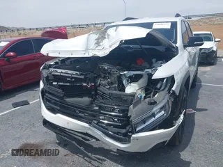 2023 GMC Acadia SLT z VIN 1GKKNML49PZ252503, wystawiony jako IAAI lot #42040153 z przebiegiem 13 339 mil mil oraz . Historia ofert i sprzedaży dostępna na DreamBid. Obrazek 6.