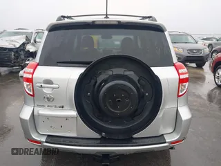 2010 Toyota RAV4 Limited с VIN 2T3YK4DV0AW007277, выставлен на аукционе IAAI как лот 41518501 с пробегом 208 927 миль миль и . История ставок и продаж доступна на DreamBid. Изображение 16.
