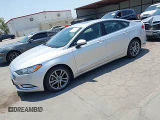 2017 Ford Fusion Hybrid SE с VIN 3FA6P0LU5HR285381, выставлен на аукционе IAAI как лот 42597789 с пробегом 129 662 миль миль и . История ставок и продаж доступна на DreamBid. Изображение 2.