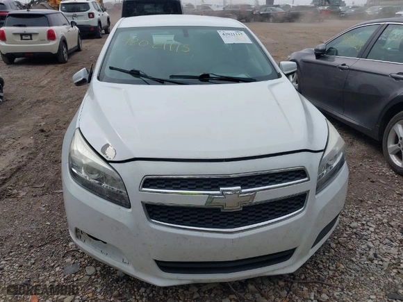 2013 Chevrolet Malibu LT with VIN 1G11C5SAXDF294050, listed as a IAAI auction lot 42021115 with 144,220 mi miles. Bid and sale history available at carsss.com. Image 6.