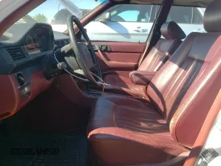 1988 Mercedes-Benz 300 E with VIN WDBEA30DXJA700058, listed as a Copart auction lot 58342374 with 210,787 mi miles and Clean Title. Bid and sale history available at DreamBid. Image 7.