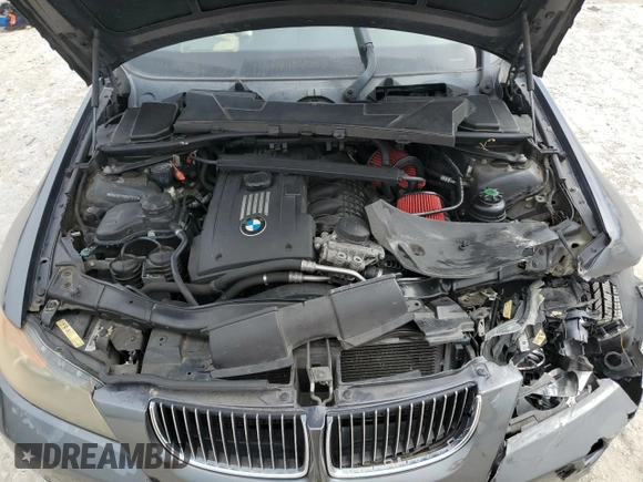 2008 BMW 3 Series 335i z VIN WBAVB77588NH79110, wystawiony jako Copart lot #52767815 z przebiegiem 98 074 mil mil oraz Szkody całkowita. Historia ofert i sprzedaży dostępna na DreamBid. Obrazek 12.