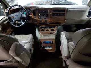 2005 GMC Savana Cargo Van YF7 Upfitter with VIN 1GDFG15T351212872, listed as a Copart auction lot 43239545 with 163,499 mi miles and Salvage Title. Bid and sale history available at carsss.com. Image 8.