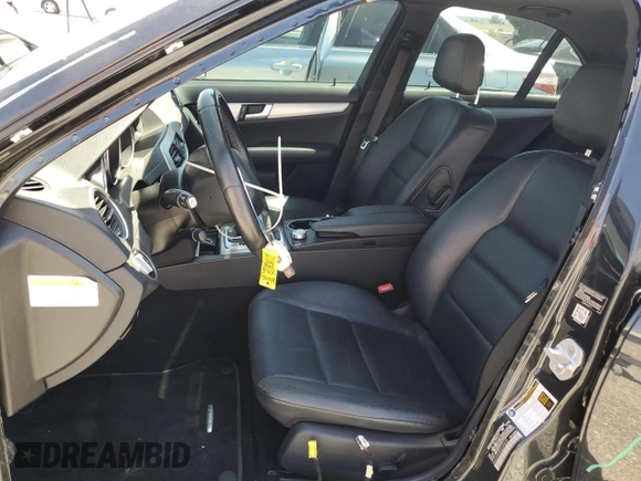 2014 Mercedes-Benz C 250 Sport с VIN WDDGF4HB9EG248990, выставлен на аукционе Copart как лот 63036105 с пробегом 103 693 миль миль и Списание • Salvage title. История ставок и продаж доступна на DreamBid. Изображение 7.