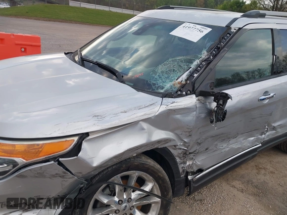 2015 Ford Explorer Limited with VIN 1FM5K7F82FGA99499, listed as a IAAI auction lot 41977756 with 195,622 mi miles and . Bid and sale history available at carsss.com. Image 6.