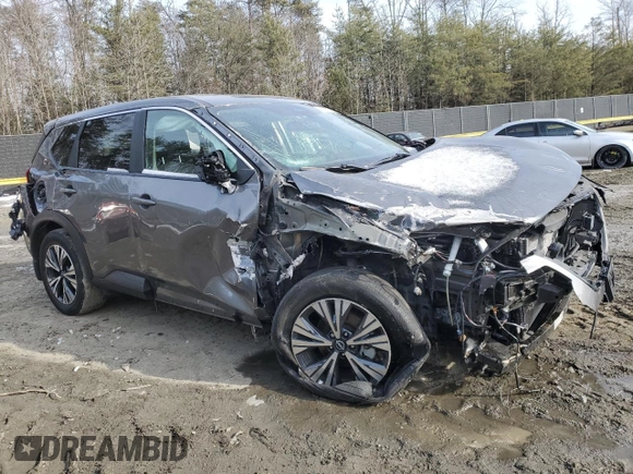 2022 Nissan Rogue SV with VIN 5N1BT3BB2NC688679, listed as a Copart auction lot 42315665 with Not Provided miles and Salvage Title. Bid and sale history available at DreamBid. Image 4.