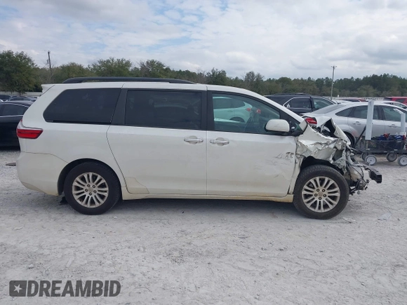 2017 Toyota Sienna XLE Auto Access Seat with VIN 5TDYZ3DC7HS853440, listed as a IAAI auction lot 41541247 with 76,905 mi miles and . Bid and sale history available at DreamBid. Image 13.