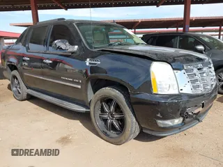 2007 Cadillac Escalade EXT with VIN 3GYFK62837G300609, listed as a IAAI auction lot 41541847 with 109,838 mi miles. Bid and sale history available at carsss.com. Image 1.