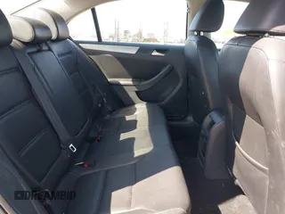 2014 Volkswagen Jetta Sedan SE w/Connectivity/Sunroof PZEV with VIN 3VWD17AJ8EM434456, listed as a IAAI auction lot 42099297 with 92,773 mi miles. Bid and sale history available at carsss.com. Image 8.