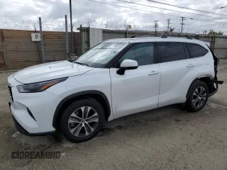 2022 Toyota Highlander XLE z VIN 5TDHZRAH4NS130935, wystawiony jako Copart lot #54531475 z przebiegiem 81 376 mil mil oraz Szkoda całkowita • Salvage title. Historia ofert i sprzedaży dostępna na DreamBid. Obrazek 1.