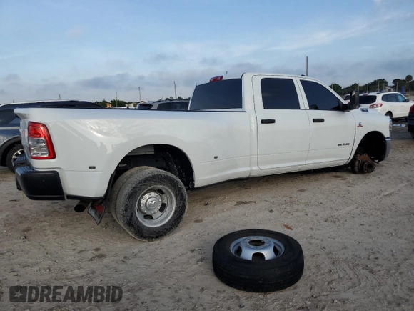 2022 Ram 3500 Tradesman with VIN 3C63RRGL3NG416156, listed as a Copart auction lot 76063964 with 42,351 mi miles and Salvage Title. Bid and sale history available at carsss.com. Image 3.
