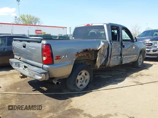 2006 Chevrolet Silverado 1500 LT3 with VIN 1GCEK19Z66Z230380, listed as a IAAI auction lot 42115251 with 169,072 mi miles and . Bid and sale history available at DreamBid. Image 4.