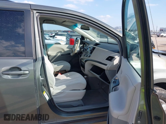 2012 Toyota Sienna LE AAS с VIN 5TDKK3DC4CS223135, выставлен на аукционе IAAI как лот 41523790 с пробегом 301 215 миль миль и . История ставок и продаж доступна на DreamBid. Изображение 5.