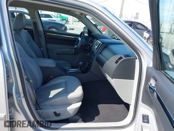 2007 Chrysler 300 Touring with VIN 2C3KA53G57H737815, listed as a IAAI auction lot 42126668 with 46,750 mi miles and . Bid and sale history available at DreamBid. Image 5.