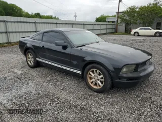 2008 Ford Mustang Deluxe with VIN 1ZVHT80N085188020, listed as a Copart auction lot 53975705 with 258,015 mi miles and Clean Title. Bid and sale history available at carsss.com. Image 4.
