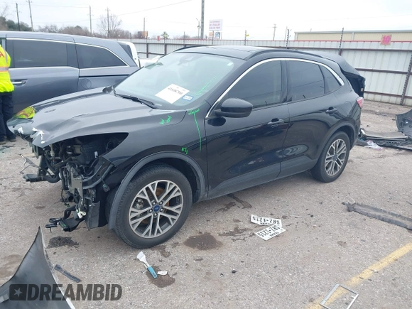 2020 Ford Escape SEL with VIN 1FMCU0H62LUA54273, listed as a IAAI auction lot 41608700 with 70,545 mi miles and . Bid and sale history available at carsss.com. Image 2.
