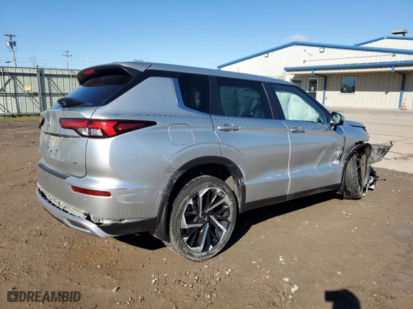 2023 Mitsubishi Outlander SE with VIN JA4J4UA8XPZ050554, listed as a Copart auction lot 76404004 with 50,723 mi miles and Salvage Title. Bid and sale history available at carsss.com. Image 3.