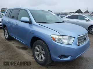 2008 Toyota Highlander Hybrid with VIN JTEEW41A782008949, listed as a IAAI auction lot 41782600 with 109,011 mi miles. Bid and sale history available at carsss.com. Image 1.