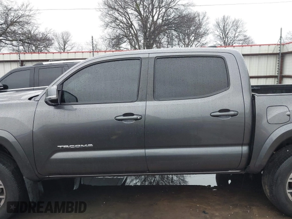 2020 Toyota Tacoma SR5 with VIN 5TFCZ5AN1LX227753, listed as a IAAI auction lot 41543939 with 35,860 mi miles and . Bid and sale history available at DreamBid. Image 14.