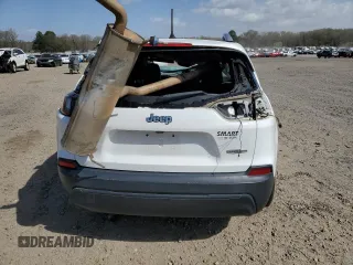 2019 Jeep Cherokee Latitude Plus with VIN 1C4PJLLB5KD204105, listed as a Copart auction lot 49886695 with 131,696 mi miles and Salvage Title. Bid and sale history available at carsss.com. Image 6.