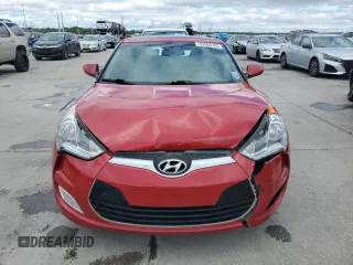 2013 Hyundai Veloster w/Gray Int with VIN KMHTC6AD4DU121925, listed as a Copart auction lot 52080705 with 88,601 mi miles and Salvage Title. Bid and sale history available at carsss.com. Image 5.