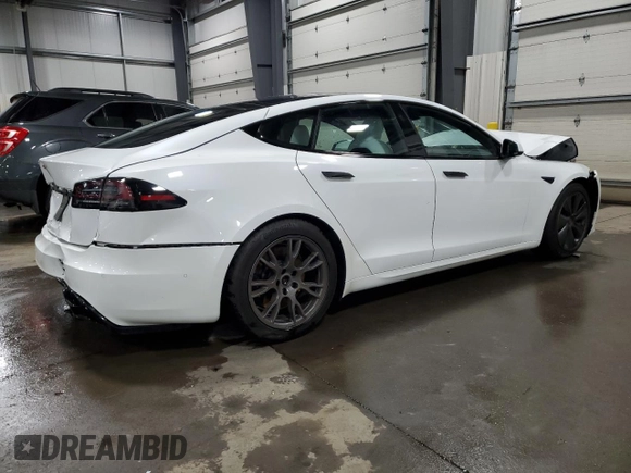 2023 Tesla Model S с VIN 5YJSA1E5XPF500758, выставлен на аукционе Copart как лот 51654685 с пробегом 25 390 миль миль и Списание • Salvage title. История ставок и продаж доступна на DreamBid. Изображение 3.