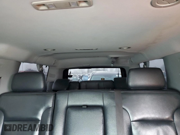2015 Chevrolet Suburban LS z VIN 1GNSCHKC5FR250108, wystawiony jako Copart lot #47133585 z przebiegiem 188 099 mil mil oraz Czysty tytuł • Clean title. Historia ofert i sprzedaży dostępna na DreamBid. Obrazek 10.