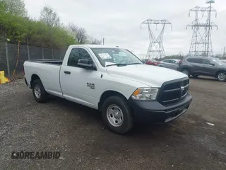 2022 Ram 1500 Tradesman z VIN 3C6JR6DG4NG330058, wystawiony jako IAAI lot #41903518 z przebiegiem 41 210 mil mil oraz . Historia ofert i sprzedaży dostępna na DreamBid. Obrazek 1.