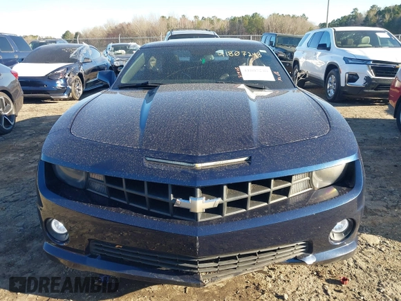 2010 Chevrolet Camaro 2SS z VIN 2G1FK1EJ9A9225884, wystawiony jako IAAI lot #41807248 z przebiegiem 197 908 mil mil oraz . Historia ofert i sprzedaży dostępna na DreamBid. Obrazek 13.