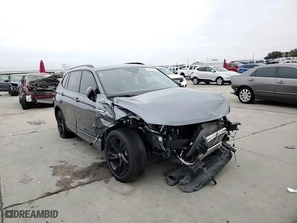 2023 Volkswagen Tiguan SE R-Line Black with VIN 3VVCB7AX6PM013498, listed as a Copart auction lot 42057445 with 31,190 mi miles and Salvage Title. Bid and sale history available at carsss.com. Image 15.