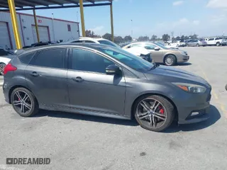2015 Ford Focus ST with VIN 1FADP3L94FL241243, listed as a IAAI auction lot 41964511 with 97,259 mi miles. Bid and sale history available at carsss.com. Image 13.