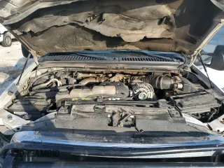 2002 Ford F-350 XL with VIN 1FTSW30F02EB62259, listed as a Copart auction lot 44232015 with 507,871 mi miles and Salvage Title. Bid and sale history available at DreamBid. Image 11.