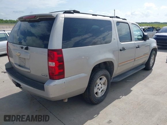 2007 Chevrolet Suburban LT with VIN 3GNFC16037G199184, listed as a IAAI auction lot 42666370 with 259,929 mi miles and . Bid and sale history available at DreamBid. Image 4.