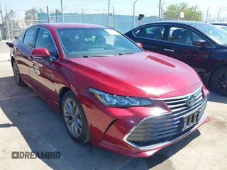 2020 Toyota Avalon Hybrid XLE z VIN 4T1J21FB6LU012708, wystawiony jako IAAI lot #42213957 z przebiegiem 60 295 mil mil oraz . Historia ofert i sprzedaży dostępna na DreamBid. Obrazek 1.