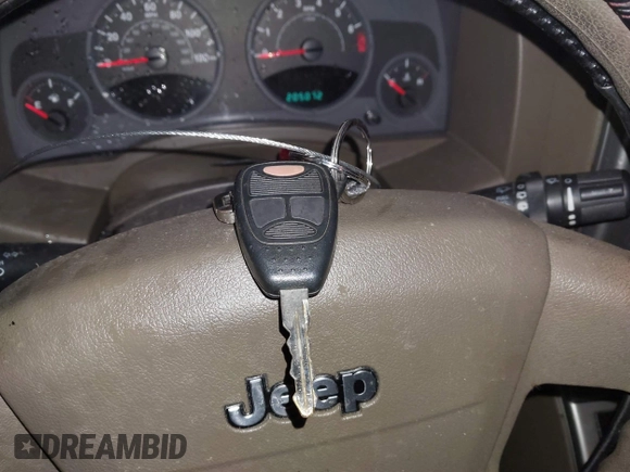 2007 Jeep Compass Sport with VIN 1J8FT47W77D221755, listed as a IAAI auction lot 41826458 with 205,072 mi miles. Bid and sale history available at carsss.com. Image 11.