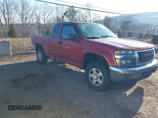 2005 GMC Canyon SLE Z85 with VIN 1GTDT196458264112, listed as a IAAI auction lot 41655505 with 110,529 mi miles. Bid and sale history available at carsss.com. Image 1.
