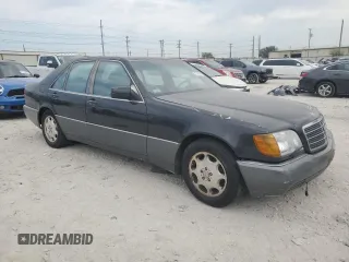 1993 Mercedes-Benz 300 with VIN WDBGB34E8PA134208, listed as a Copart auction lot 75746094 with 265,572 mi miles and Clean Title. Bid and sale history available at DreamBid. Image 4.