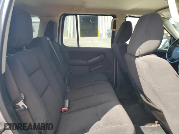 2010 Ford Explorer XLT z VIN 1FMEU6DEXAUA35346, wystawiony jako Copart lot #58806935 z przebiegiem 159 583 mil mil oraz Czysty tytuł • Clean title. Historia ofert i sprzedaży dostępna na DreamBid. Obrazek 11.