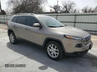 2017 Jeep Cherokee Latitude with VIN 1C4PJLCB1HW650135, listed as a Copart auction lot 47460145 with 101,503 mi miles and Salvage Title. Bid and sale history available at carsss.com. Image 4.