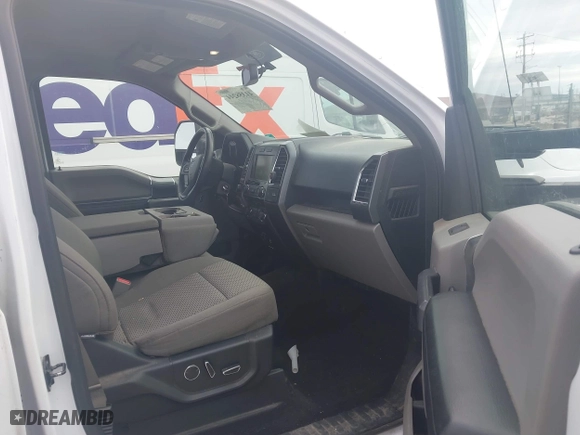 2015 Ford F-150 XLT w/HD Payload Pkg with VIN 1FTFW1EG5FKD45591, listed as a IAAI auction lot 41358244 with 134,081 mi miles. Bid and sale history available at carsss.com. Image 5.