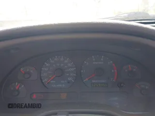 2003 Ford Mustang Standard z VIN 1FAFP40463F327753, wystawiony jako IAAI lot #42005257 z przebiegiem 325 449 mil mil oraz . Historia ofert i sprzedaży dostępna na DreamBid. Obrazek 7.