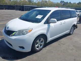 2014 Toyota Sienna LE AAS with VIN 5TDKK3DC4ES491637, listed as a IAAI auction lot 41906264 with 174,835 mi miles. Bid and sale history available at carsss.com. Image 18.
