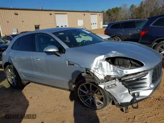 2018 Porsche Macan with VIN WP1AA2A50JLB09807, listed as a IAAI auction lot 41634432 with 74,357 mi miles. Bid and sale history available at carsss.com. Image 13.