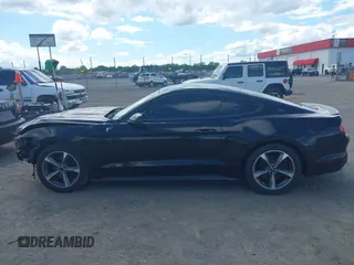 2016 Ford Mustang V6 z VIN 1FA6P8AM4G5207757, wystawiony jako IAAI lot #42224039 z przebiegiem 149 151 mil mil oraz . Historia ofert i sprzedaży dostępna na DreamBid. Obrazek 15.