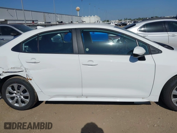 2025 Toyota Corolla LE z VIN 5YFB4MDE2SP274691, wystawiony jako IAAI lot #42017890 z przebiegiem 2 738 mil mil oraz . Historia ofert i sprzedaży dostępna na DreamBid. Obrazek 13.