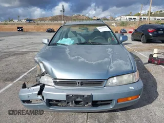 1996 Honda Accord LX with VIN 1HGCD5634TA291036, listed as a IAAI auction lot 41583543 with 166,725 mi miles and . Bid and sale history available at carsss.com. Image 12.